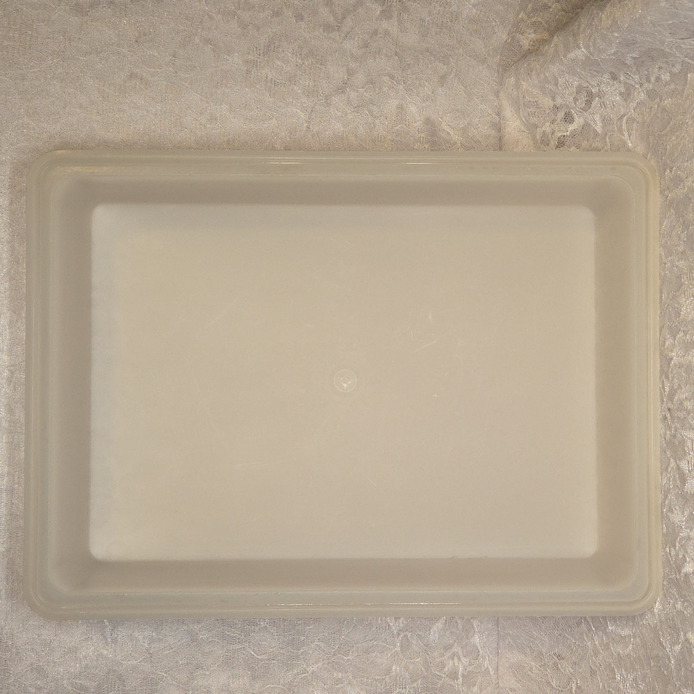 Tupperware: Cake Keeper Container - Picture 6 of 6